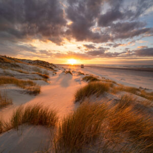 zonsondergang Terschelling drenkelingenhuisje Noordzeeduinen